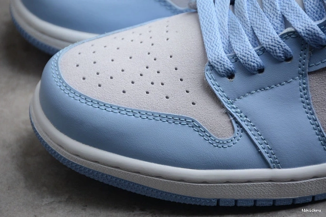 Reps TBkick DC0774-050 Low 1 (W) Jordan Blue University 0816